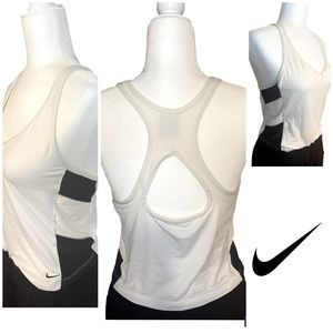NIKE - Drii-Fit Work out Top in Black and White. Size L